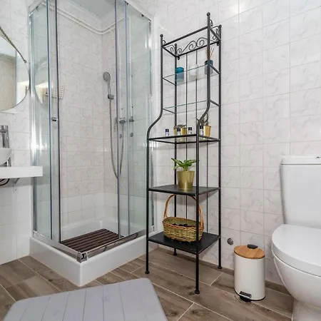 Дом отдыха House